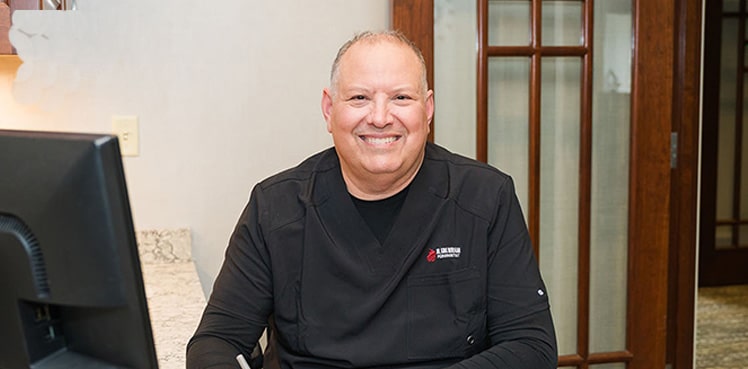 Meet our doctor button